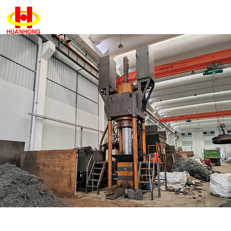 Y83-1100 ဒေါင်လိုက်အပိုင်းအစ သတ္တုချပ်ပြား Briquetting စက်