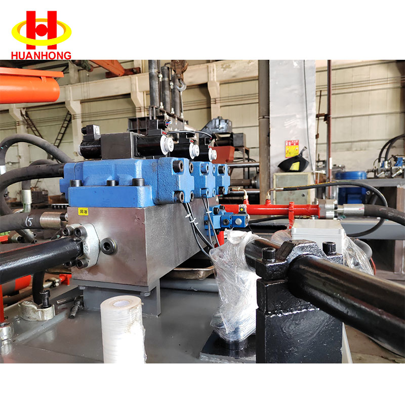 Hullad&eacute;k alum&iacute;nium forg&aacute;cs &Uacute;jrahasznos&iacute;t&aacute;s f&eacute;mhullad&eacute;k hidraulikus b&aacute;l&aacute;z&oacute;